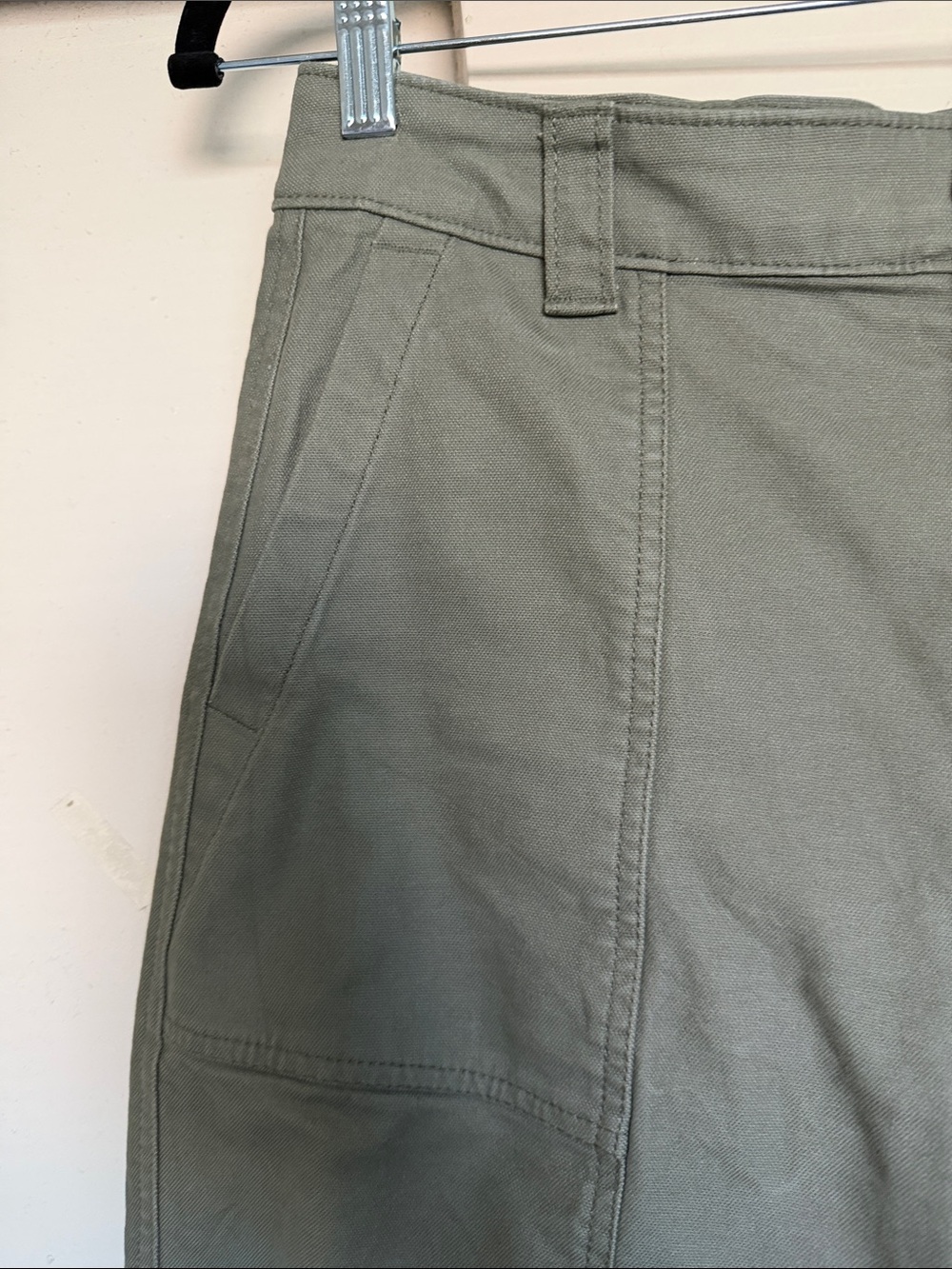 Women's High-Waisted Canvas Barrel Ankle Pants - Picture 6 of 8